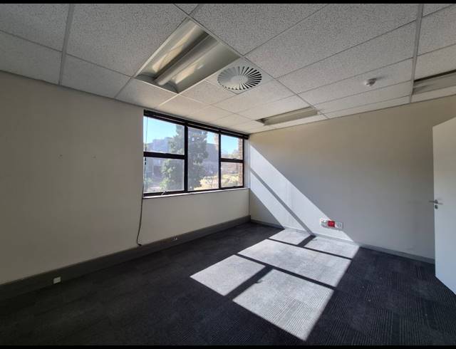 208M² OFFICE TO LET IN ROSEBANK